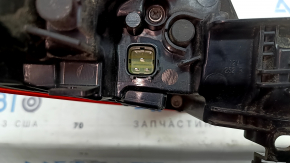 Zgârieturi pe stopul aripii exterioare dreapta Toyota Prius 50 Prime 17-22
