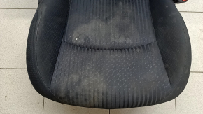 Сиденье пассажирское Toyota Prius 50 Prime 17-19 без airbag, механическое, подогрев, ткань черная, затерта, под химчистку, заломы