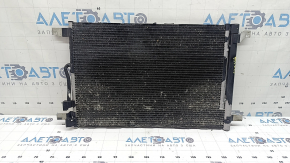 Condensatorul radiatorului de aer condiționat Audi A3 8V 15-20 1.4T, 1.8T, 2.0T, cu faguri, a căzut și s-a zdrobit