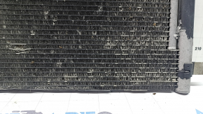Condensatorul radiatorului de aer condiționat Audi A3 8V 15-20 1.4T, 1.8T, 2.0T, cu faguri, a căzut și s-a zdrobit