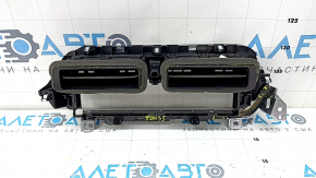 Deflector gură de aer centrală bord Nissan Rogue 21-26, negru lucios, cu buton de avertizare avarie, asamblat de noi, elemente de fixare rupte, zgârieturi