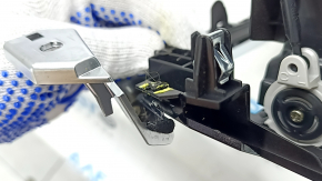 Deflector gură de aer centrală bord Nissan Rogue 21-26, negru lucios, cu buton de avertizare avarie, asamblat de noi, elemente de fixare rupte, zgârieturi