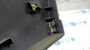 Ornament arcadă inferioară ușă spate dreapta Nissan Rogue 21-26 structură, zgârieturi, fisură în fixare, ghidaj îndoit