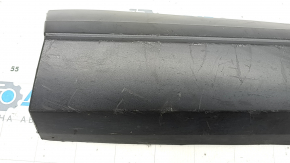 Ornament ușă dreapta față inferioară Nissan Rogue 21-25, structură, elemente de fixare rupte, îndoită, zgârieturi