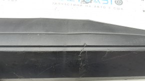 Ornament ușă dreapta față inferioară Nissan Rogue 21-25, structură, elemente de fixare rupte, îndoită, zgârieturi