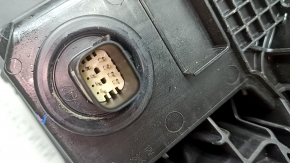 Ansamblu far dreapta față Chevrolet Equinox EV 24-26 cu unitate, fragment de fixare lipsă, fisură la fixare