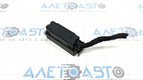 Фишка на блок ABS VW Passat b8 16-19 USA