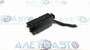 Фишка на блок ABS VW Passat b8 16-19 USA