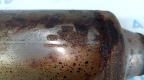 Țeava de eșapament cu convertor catalitic VW Passat b8 16-19 USA 2.0T are o plasă ruptă