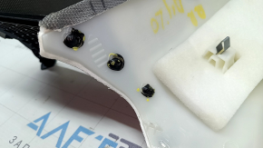 Ornament lunetă dreapta pentru Audi A4 B9 18-25, gri, elemente de fixare rupte, zgârieturi
