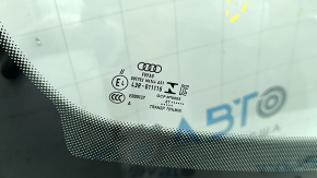 Лобовое стекло Audi Q3 83A 20-25 под камеру, с подогревом камеры, песок, царапина