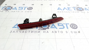 Reflectorul de pe bara din spate dreapta Audi A4 B9 20-23 partea exterioară