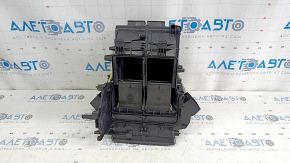 Корпус печки голый кондиционер VW Passat b8 16-19 USA