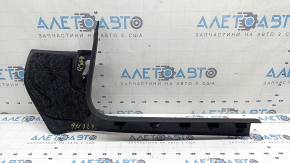 Накладка порога внутренняя передняя левая Audi A4 B9 17-25 черная, царапины, побелел пластик
