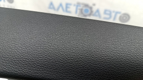Ornament ușă, placă dreapta față, Audi A4 B9 20-25, neagră, cotiera din cauciuc negru, inserție din piele neagră, lovituri, zgârieturi