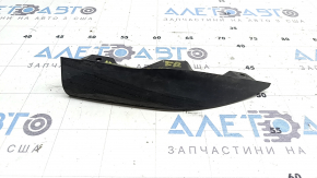 Apărătoarea de noroi de la bara față, dreapta, Audi A4 B9 17-25, este uzată