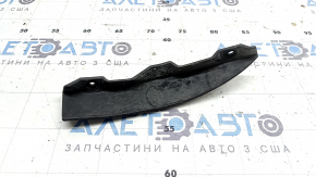 Apărătoarea de noroi din bara de noroi stânga față a modelului Audi A4 B9 17-25 este uzată