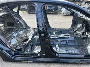 Stâlp central dreapta caroserie VW Passat b8 16-19 SUA pe caroserie, împungituri