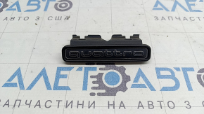 Эмблема надпись "quattro" на решетке радиатора Audi A4 B9 20-24