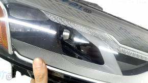 Ansamblu far față dreapta Audi A4 B9 20-25 LED fără LED DRL, zgârieturi, necesită lustruire