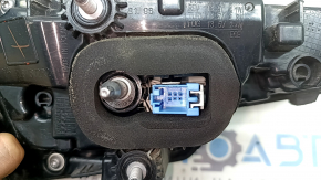Lampă LED capotă portbagaj dreapta pentru Audi A4 B9 20-25 sedan, cu capac, crăpătură sub sticlă