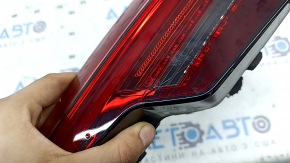 Lampă LED capotă portbagaj dreapta pentru Audi A4 B9 20-25 sedan, cu capac, crăpătură sub sticlă