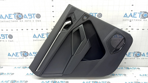 Ornament ușă, placă spate stânga, Audi Q3 83A 19-25, negru, inserție din piele neagră, cotieră din piele neagră cu cusături gri, ornament cromat, cu iluminare din spate, cu mâner și butoane, ornament sub mâner, grafit, SONOS, zgârieturi