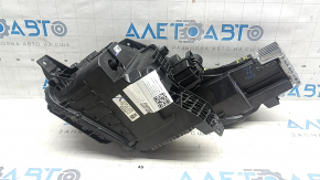 Ansamblu far dreapta față Chevrolet Equinox EV 24-26 cu unitate, fragment de fixare lipsă, fisură la fixare