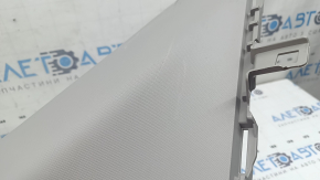 Накладка задней стойки верхняя правая Hyundai Ioniq 17-22 серая, царапины, сломано крепление