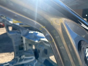 Panou lateral dreapta față al caroseriei unui Chevrolet Equinox EV 24-26, grafit GXD, îndoit