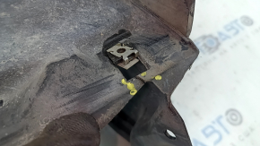 Căptușeală aripă față dreapta, parte față, Audi A4 B9 17-25, spartă