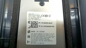 Накладка центральной стойки наружняя левая Tesla Model Y 20-25 с камерой, мелкие царапины, в клею