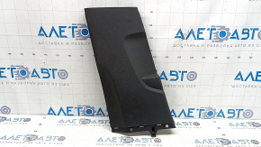 Накладка центральной стойки нижняя левая Audi A3 8V 15-20 4d, 5d, черная, потерта