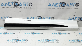 Ornament ușă dreapta față inferioară Audi Q3 83A 19-23 S-Line, bandă neagră lucioasă