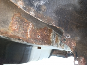 Aripă spate stânga Toyota Camry v40 07-11 pe caroserie, neagră, ruginită, lovituri, denivelări