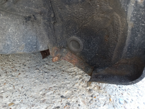 Aripă spate dreapta Toyota Camry v40 07-11, despicată împreună cu stâlpul central, neagră, ruginită, îndoită, cu denivelări