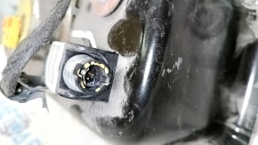 Airbag pasager în bordul unui Ford Focus mk3 15-18 restilizat, conector lateral defect