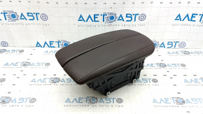 Подлокотник BMW X5 F15 14-18 кожа коричневая Dakota, царапина
