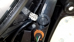 Фонарь внешний правый Toyota Prius C 15-17 LED