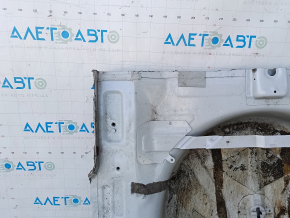 Portbagajul modelului VW Atlas 18-26 este găurit