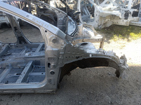 Четверть передняя правая Toyota Prius 50 Prime 17-22 серебро, на кузове