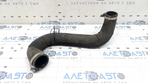 Патрубок интеркулера правый Audi A4 B9 20-25 MHEV