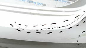 Bara spate nefinisată, parte superioară, Audi Q3 83A 19-24, pentru senzori de parcare fără sistem de asistență la parcare, S-Line, albă, zgârieturi, lovituri, elemente de fixare presate, rupte