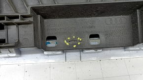 Bara spate nefinisată, parte superioară, Audi Q3 83A 19-24, pentru senzori de parcare fără sistem de asistență la parcare, S-Line, albă, zgârieturi, lovituri, elemente de fixare presate, rupte