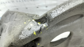 Izolare fonică a arcului aripii superioare din dreapta spate a unui Tesla Model Y 20-25, ruptă