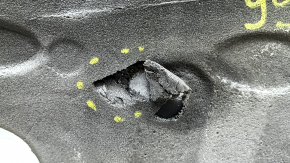 Izolare fonică a arcului aripii superioare din dreapta spate a unui Tesla Model Y 20-25, ruptă