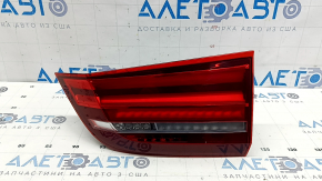 Lampă LED interioară portbagaj dreapta BMW X5 F15 14-18, sticlă crăpată