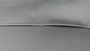 Ornament arc spate stânga Tesla Model Y 20-25 negru, sub 3 rânduri, zgârieturi, se exfoliază