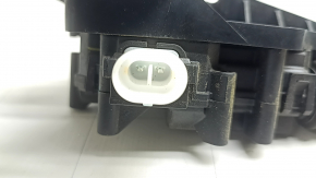 Servomotorul motorului de blocare a capotei pentru Tesla Model Y 20-25 are o manșon rupt