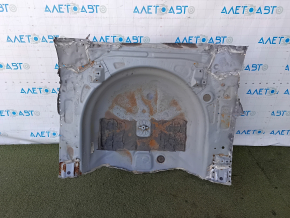 Корыто багажника Toyota Prius V 12-17 высверлено